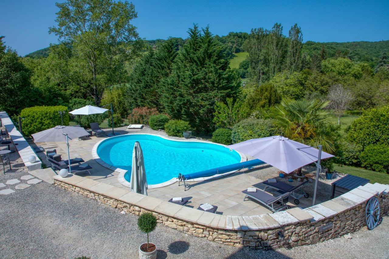 Domaine Des Pierres Blanches - Chambres D'Hotes Carlux Exterior photo