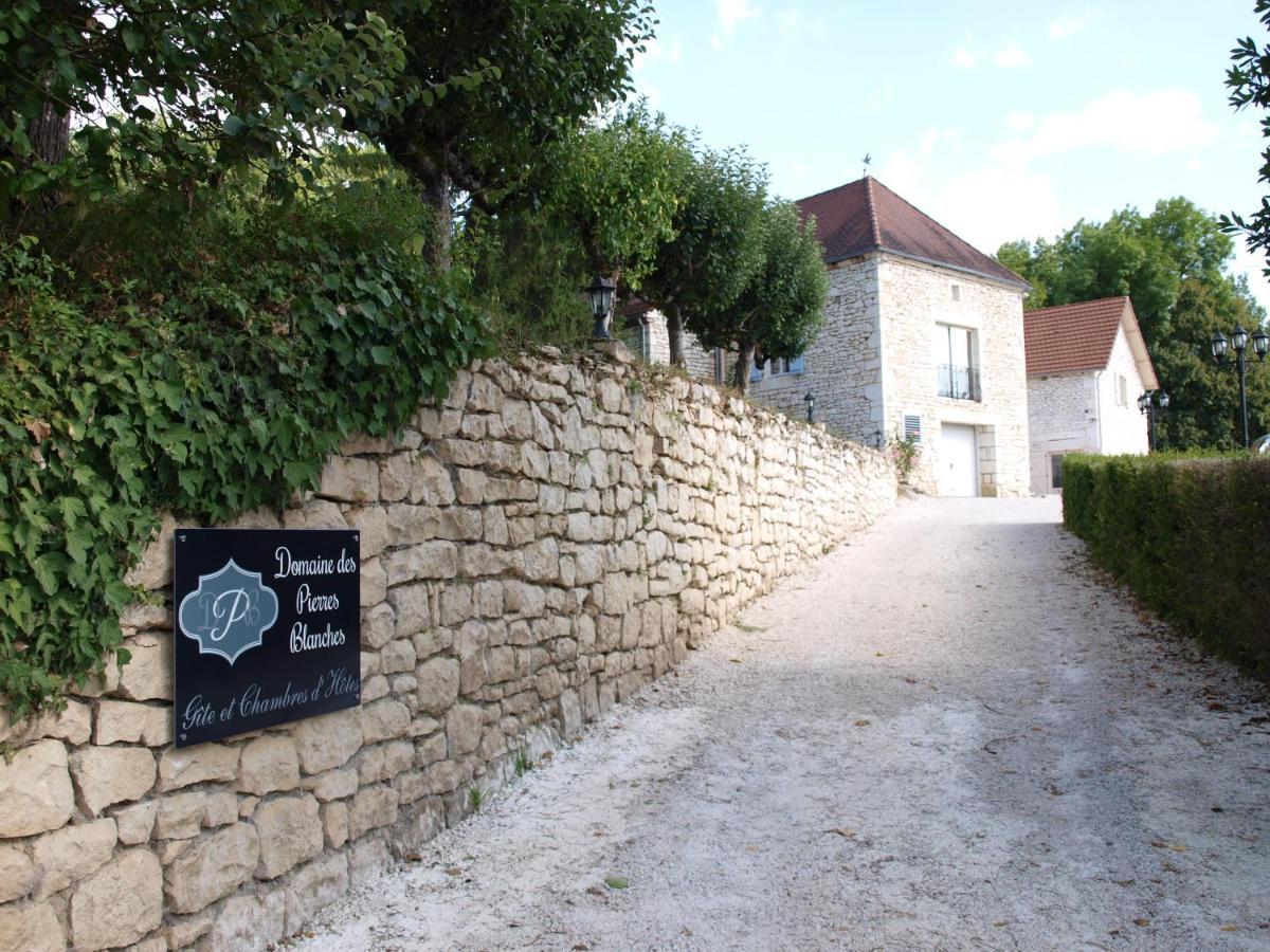Domaine Des Pierres Blanches - Chambres D'Hotes Carlux Exterior photo
